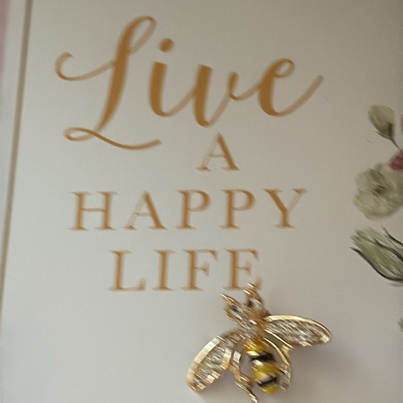 Bee Brooch pin vintage gold tone w/ clear & black rhinestones enamel paint EUC - Picture 7 of 10